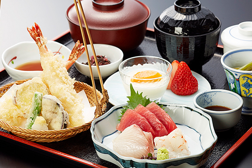 お食事 築地本願寺 伝道会館